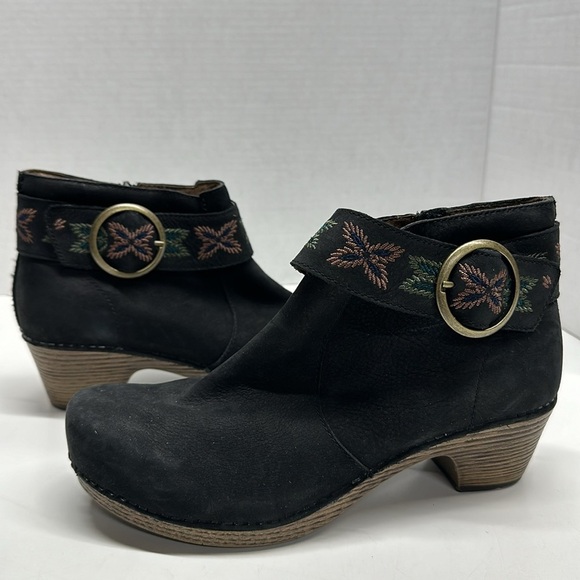 Dansko Mina  Ankle Boot Low Heel Milled Nubuk Leather Clog Shoes Black Size 39 - Picture 1 of 11